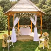 wedding-arbour-for-Anna-and-Stuart-1