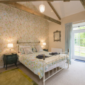 The Linhay Cosawes Barton Master bedroom